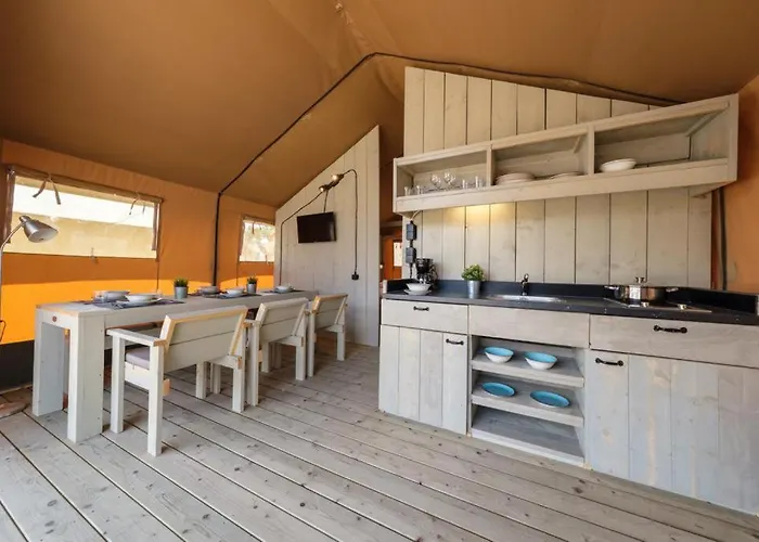 Devesa Gardens Κάμπινγκ